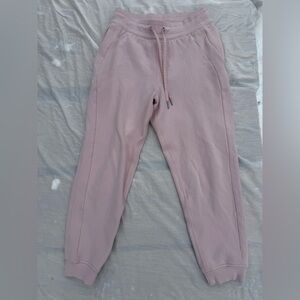 Lululemon Scuba High-Rise Jogger *Fleece 28" in Pink Mist, Size 6